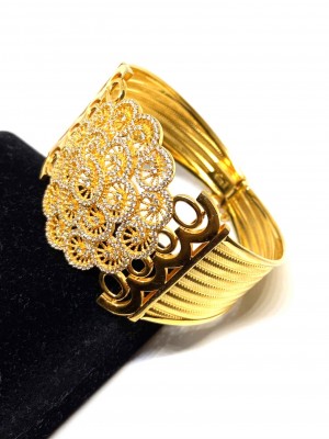 Tokalı Hasır 8 Ayar Kelepçe Altın Bileklik - KB0085